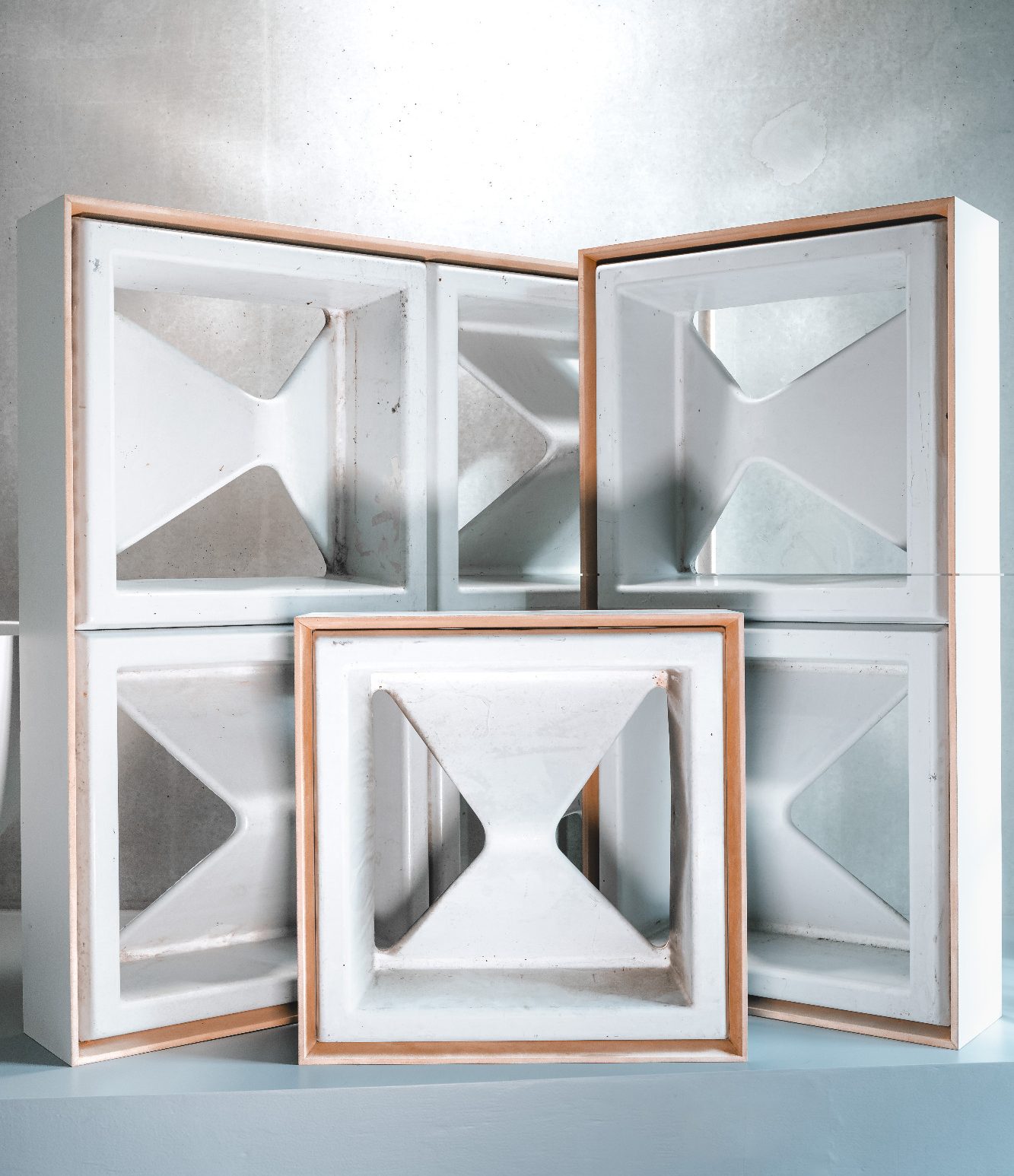 Lichtobjekt Hellmut, das Ensemble bestehend aus drei Produkten